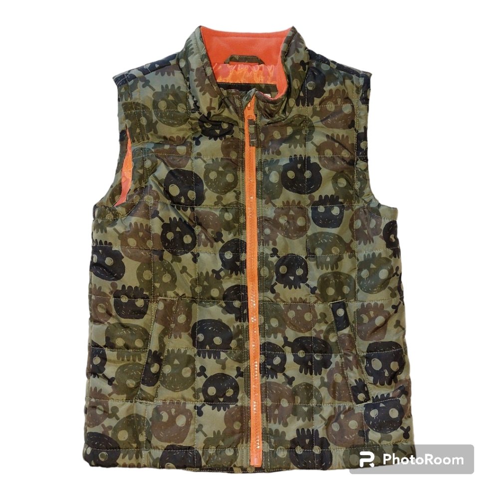 Skull Camo Puffer Vest, Size 5T, EUC